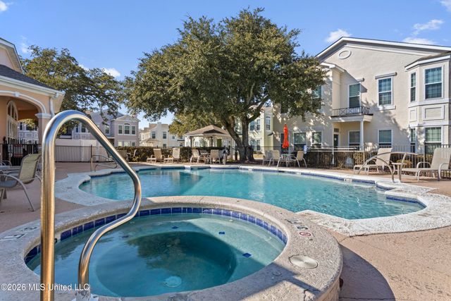 2252 Beach Drive, 204, Gulfport, MS 39507