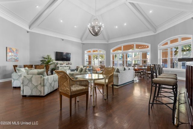 2252 Beach Drive, 204, Gulfport, MS 39507