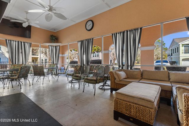 2252 Beach Drive, 204, Gulfport, MS 39507