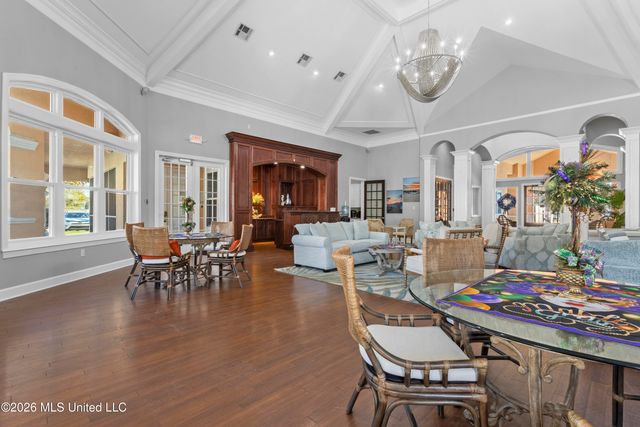 2252 Beach Drive, 204, Gulfport, MS 39507