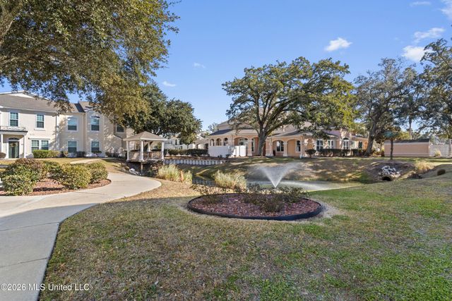 2252 Beach Drive, 204, Gulfport, MS 39507