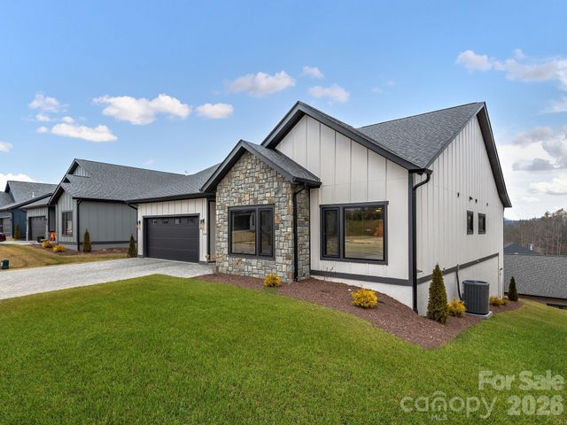 434 Big Hill Drive, Arden, NC 28704