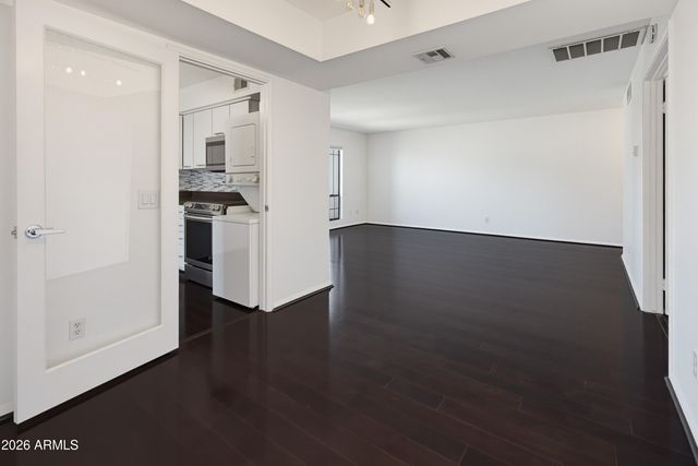 5215 N 24TH Street 207, Phoenix, AZ 85016