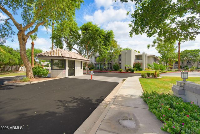 5215 N 24TH Street 207, Phoenix, AZ 85016