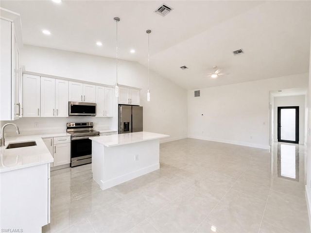 4412 25th ST SW, Lehigh Acres, FL 33973
