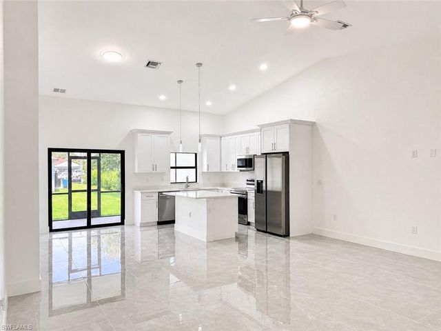 4412 25th ST SW, Lehigh Acres, FL 33973