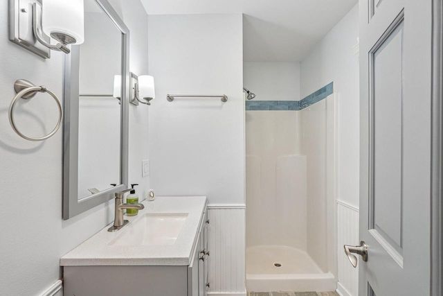 11509 Parkview LANE, Hales Corners, WI 53130