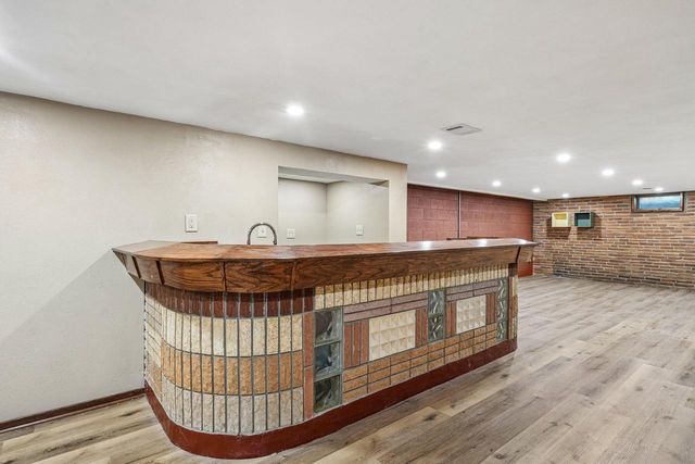11509 Parkview LANE, Hales Corners, WI 53130