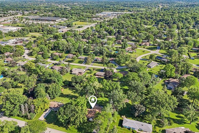 11509 Parkview LANE, Hales Corners, WI 53130