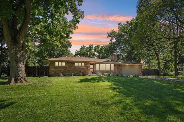 11509 Parkview LANE, Hales Corners, WI 53130