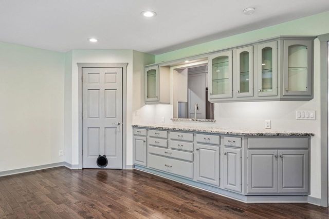 11509 Parkview LANE, Hales Corners, WI 53130