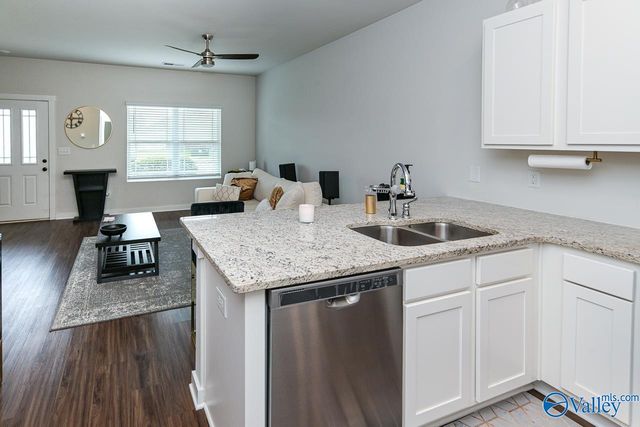 352 Falling Water Lane, Huntsville, AL 35756