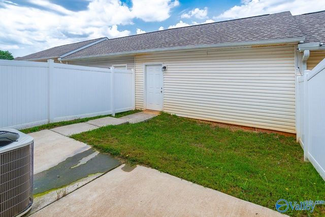 352 Falling Water Lane, Huntsville, AL 35756