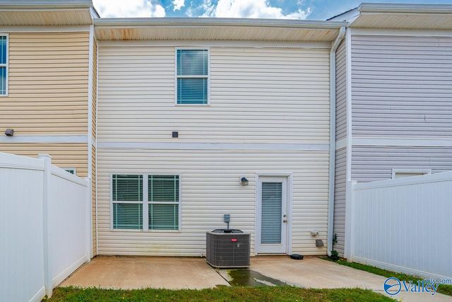 352 Falling Water Lane, Huntsville, AL 35756