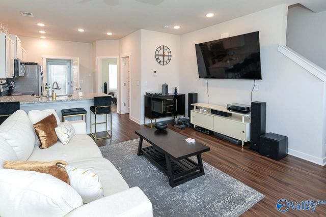 352 Falling Water Lane, Huntsville, AL 35756