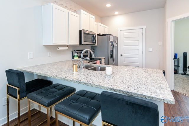 352 Falling Water Lane, Huntsville, AL 35756