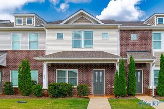 352 Falling Water Lane, Huntsville, AL 35756