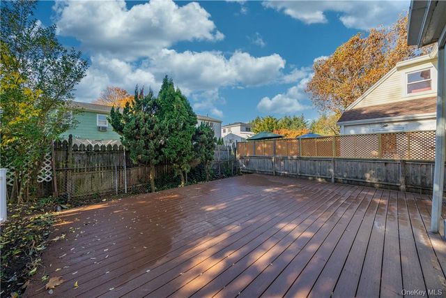 71 Rossmore Avenue, Bronxville, NY 10708