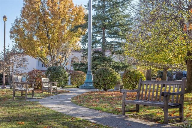 71 Rossmore Avenue, Bronxville, NY 10708
