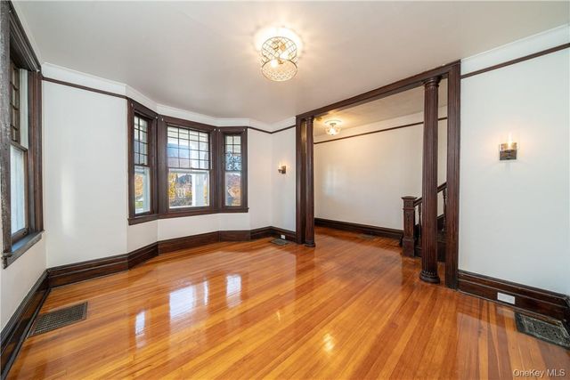 71 Rossmore Avenue, Bronxville, NY 10708