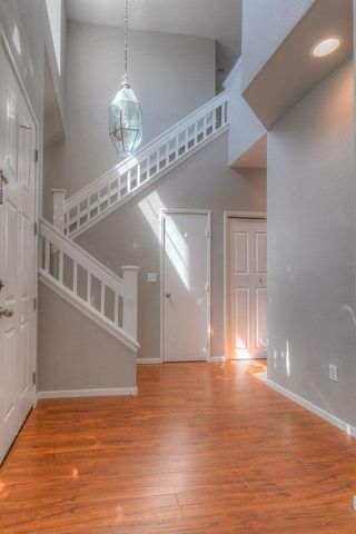 6871 Newport Cove Way, Sacramento, CA 95823