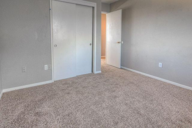 6871 Newport Cove Way, Sacramento, CA 95823