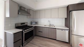 5030 Rosewood Avenue 506, Los Angeles, CA 90004