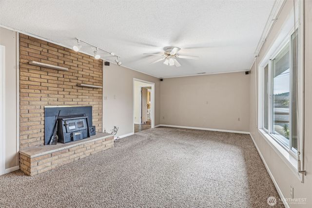 1935 Westside Highway, Kelso, WA 98626