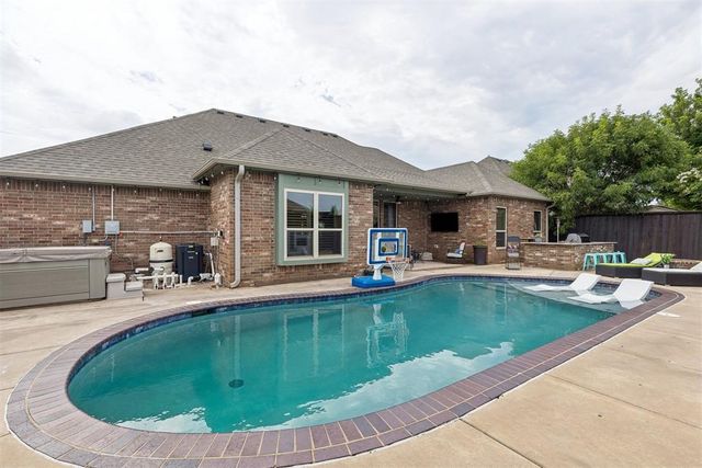 3004 Skye Ridge Drive, Norman, OK 73069