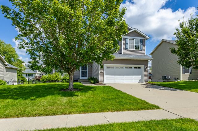 645 SE Pleasant View Drive, Waukee, IA 50263