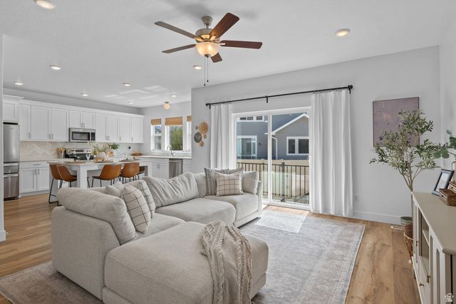 3326 E CALEDONIA AVE, Eagle Mountain, UT 84005