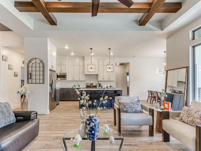 741 E Barajas Terrace, Mustang, OK 73064