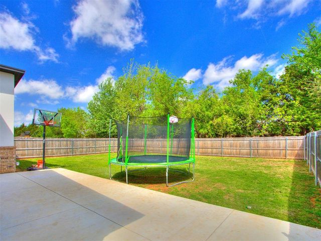 741 E Barajas Terrace, Mustang, OK 73064
