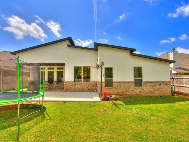 741 E Barajas Terrace, Mustang, OK 73064