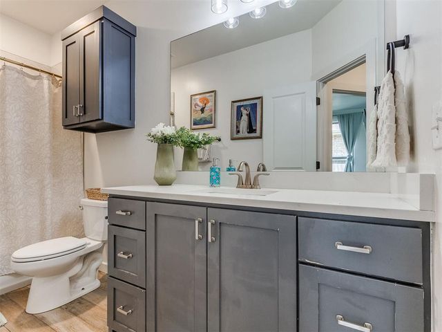 741 E Barajas Terrace, Mustang, OK 73064