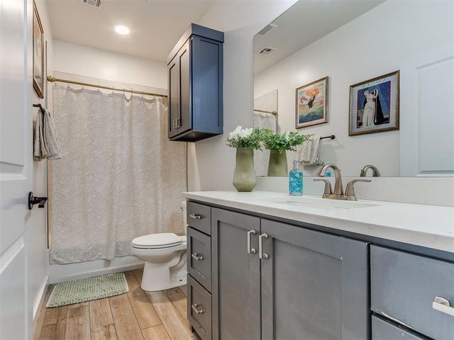 741 E Barajas Terrace, Mustang, OK 73064