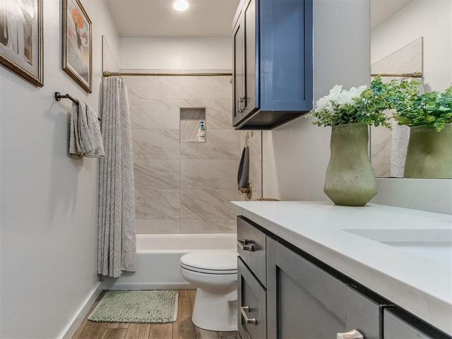 741 E Barajas Terrace, Mustang, OK 73064