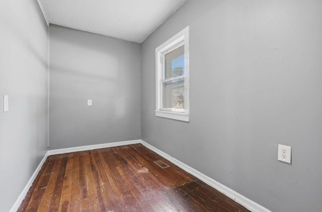 921 W Chicago Street, Springfield, MO 65803