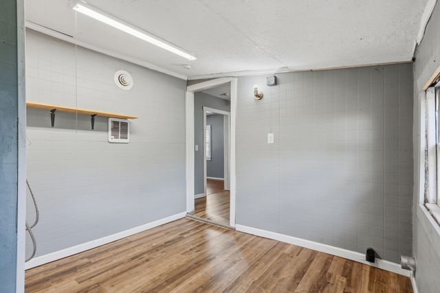 921 W Chicago Street, Springfield, MO 65803