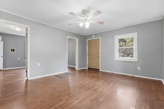 921 W Chicago Street, Springfield, MO 65803