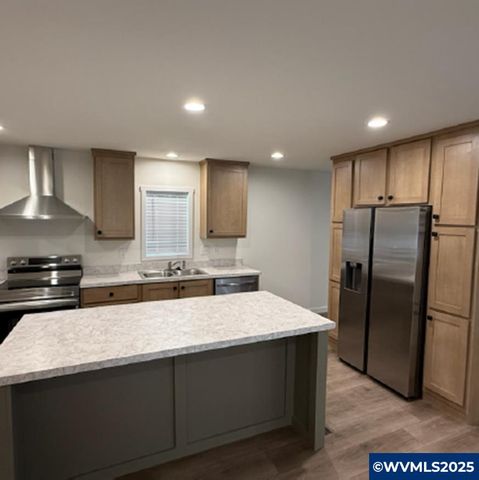 88023 8th St, Veneta, OR 97487