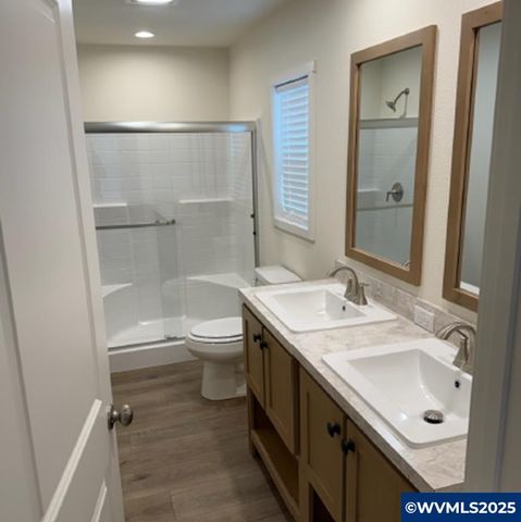 88023 8th St, Veneta, OR 97487