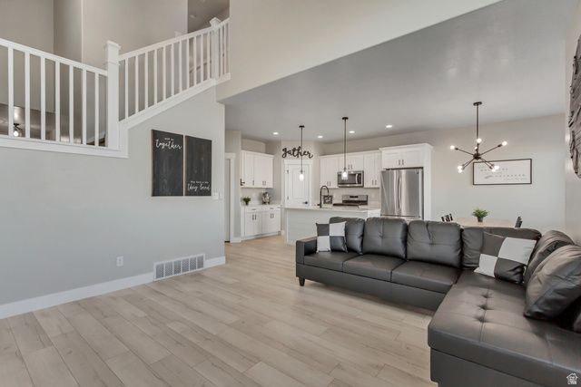 4284 W HEMSLEY LN, Herriman, UT 84096