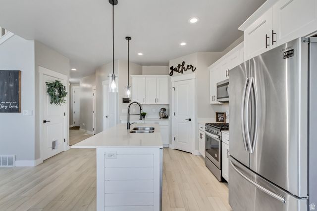 4284 W HEMSLEY LN, Herriman, UT 84096