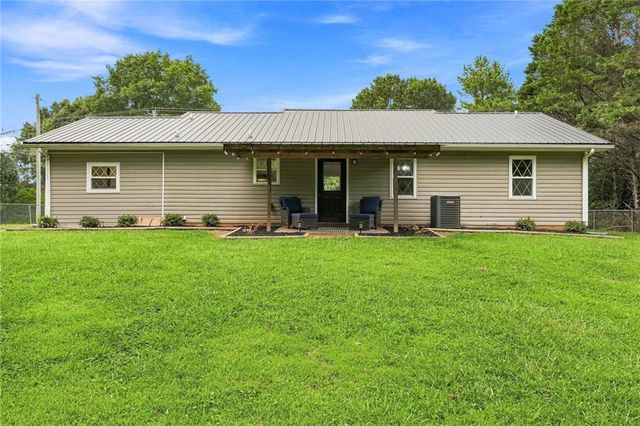 1015 Erwin Hill Church Road SE, Calhoun, GA 30701