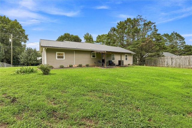 1015 Erwin Hill Church Road SE, Calhoun, GA 30701