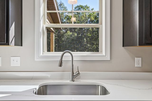 648 Avondale Road, Oak Grove, KY 42262