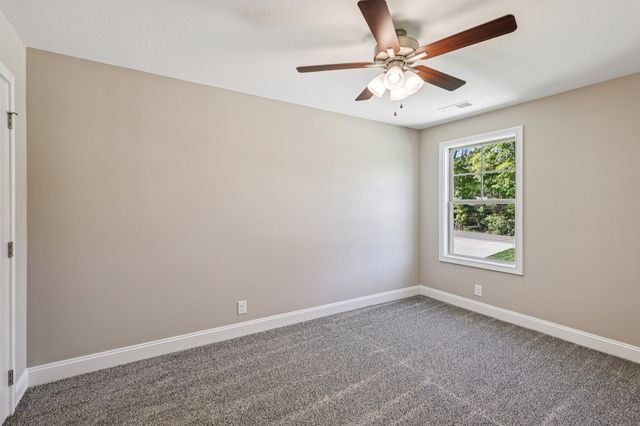 648 Avondale Road, Oak Grove, KY 42262