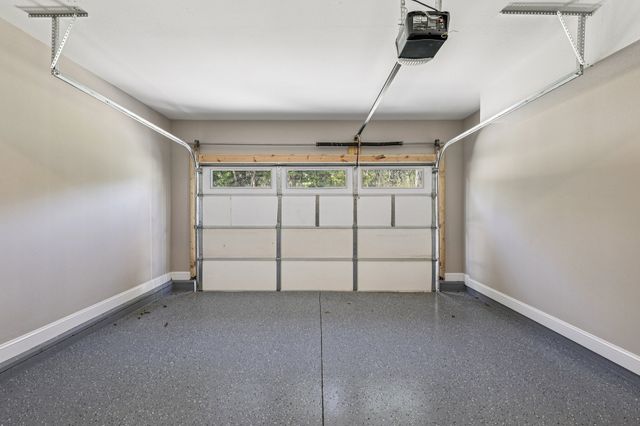 648 Avondale Road, Oak Grove, KY 42262