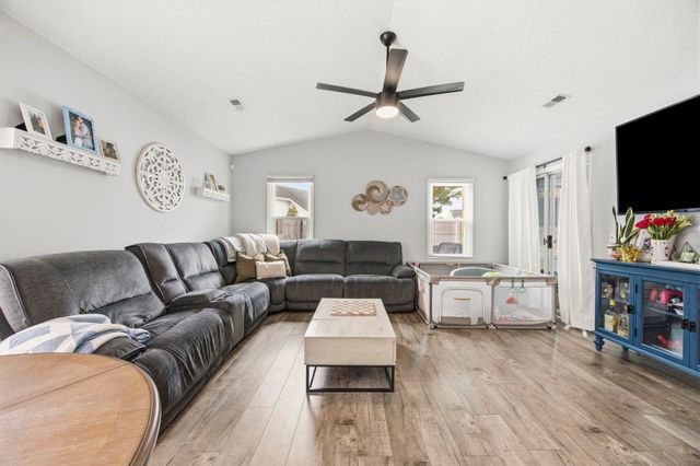 134 Coachman Ln., Surfside Beach, SC 29575